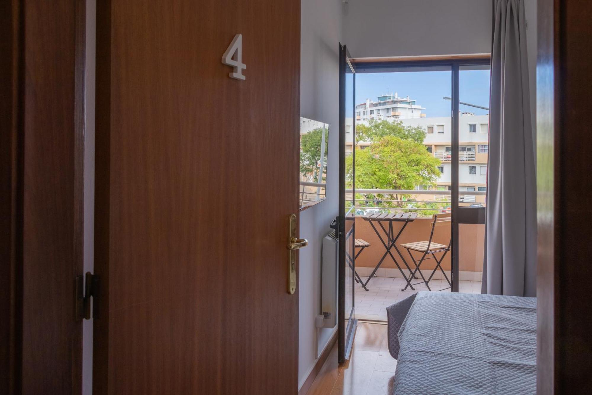 Blife Ricardya Private Rooms Faro Bagian luar foto