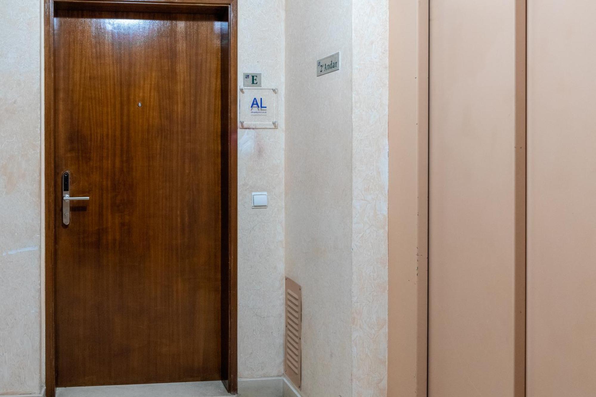 Blife Ricardya Private Rooms Faro Bagian luar foto