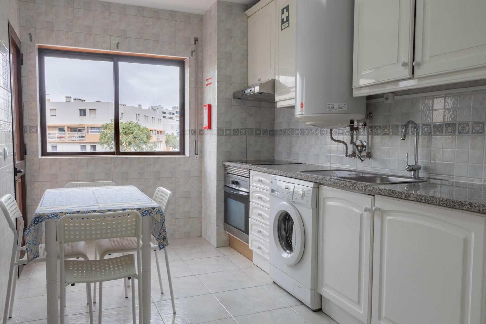 Blife Ricardya Private Rooms Faro Bagian luar foto